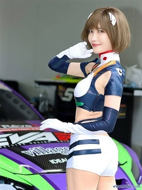 日本赛车女郎Cos初代女神绫波丽 身高腿长太顶了